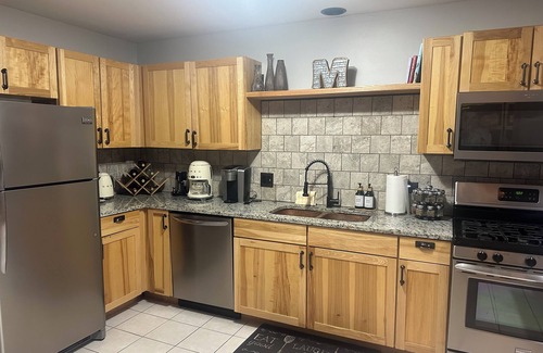 Oglesby Villa | Modern Comfort Meets Natural Beauty: Your Perfect Getaway Near Starved Rock!