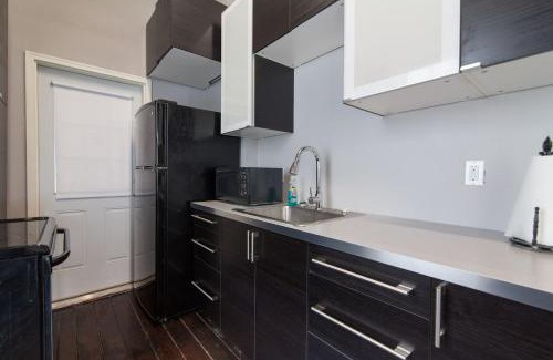South 7th Ward Apartment | Modern Condo 2 Blocks From Quarters