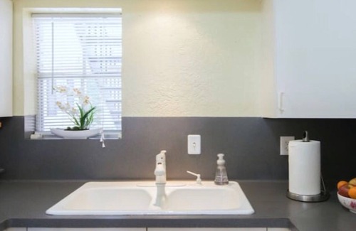 Woodlake - Briar Meadow House | Modern Condo - Best Location. Galleria Area.