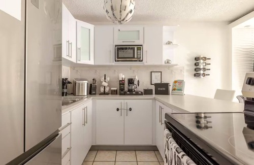 Canas Apartment | Modern Condo! Ideal for family travel