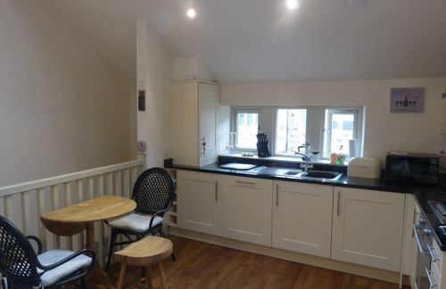 Honley Cottage | Modern cottage - 1 mins walk from village centre and surrounding countryside