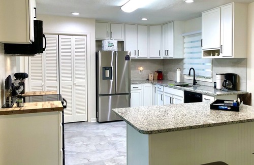 Seaford House | Modern Country Home with Pool and Game Room