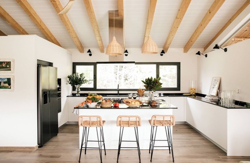 Candeleda Cottage | Modern country house with pool and breathtaking views.