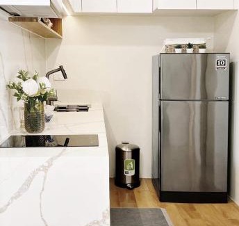 Sasa Apartment | Modern Cozy Condo with Smart Lock at Seawind