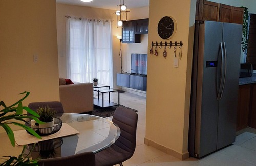 Mendoza Apartment | Modern Cozy Department - with Netflix & TV Cable In Santo Domingo Este R.D