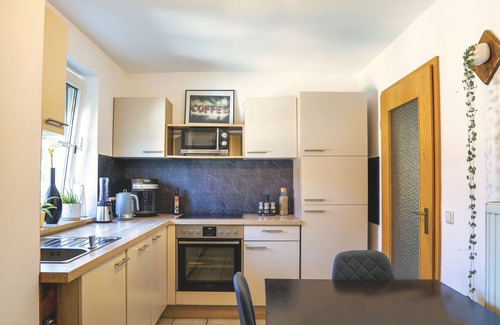 Pfaffenhofen an der Ilm Apartment | Modern, cozy & central - kitchen, parking space, Netflix & more