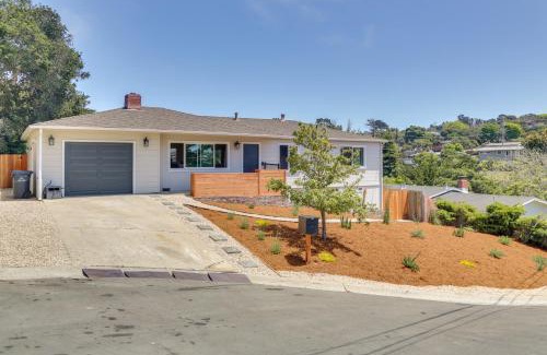 Del Rey Oaks House | Modern Del Rey Oaks Retreat 2 Mi to Monterey Bay!