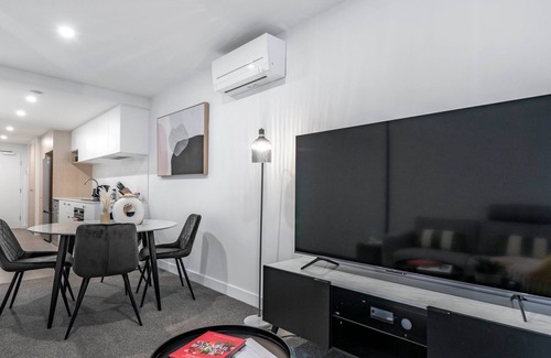 Phillip Apartment | Modern Delight Phillip ACT