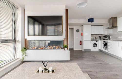 Sutton Cross Apartment | Modern Dublin Apartment - 10min from Airport City Centre