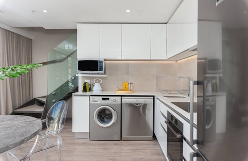 Bo'Kaap Apartment | Modern Duplex Apartment | Views | Space | Balcony
