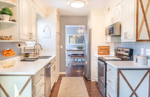 North Charleston House | Modern Elegance in North Charleston!