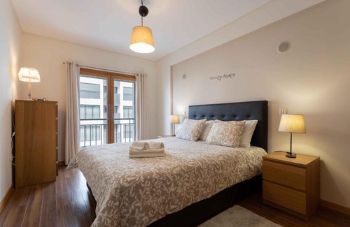 Reboleira Apartment | Modern & Elegant 2 bedroom in Amadora by GT House