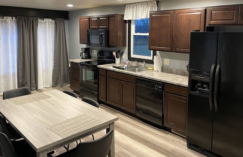 Prairie Du Chien House | Modern Farmhouse north of town right by the Mississippi River