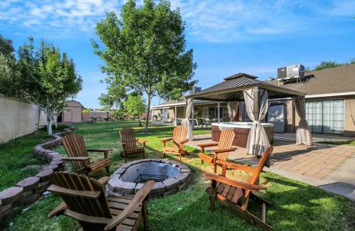Las Vegas House | Modern Farmhouse Villa with Theater Room and Hot Tub
