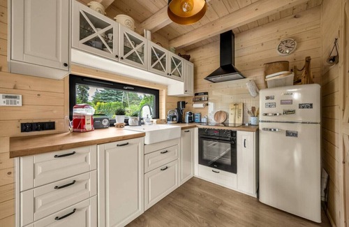 Nieporet House | Modern Farmhouse Zegrze - by Rentujemy