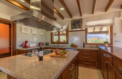 Buger House | Modern finca, secluded location, 10min to the dream beach Playa del Muro, large pool
