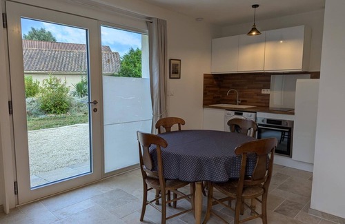Touverac Apartment | Modern studio with WiFi and parking in Baignes