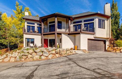 Summit Park House | Modern Hillside Manor