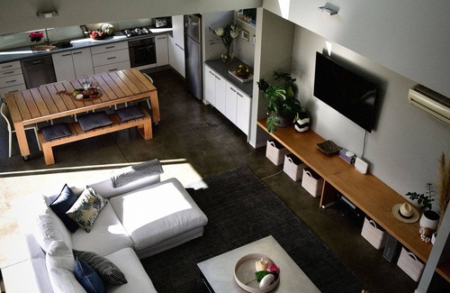 Whangapoua House | Modern Holiday Home & Stunning Outdoor Living