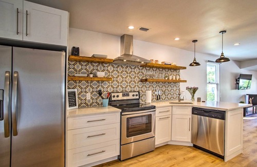 South Middle River House | Modern Home w/Shared Pool in Fort Lauderdale!