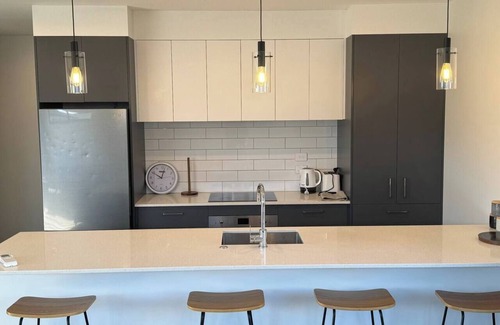 Taradale House | Modern & Homely - Double Garage