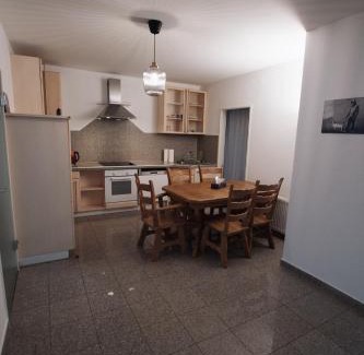 Norderstedt Apartment | Modern house half - near Hamburg Airport
