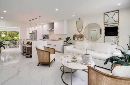 Flagami House | Modern House in Coral Gables