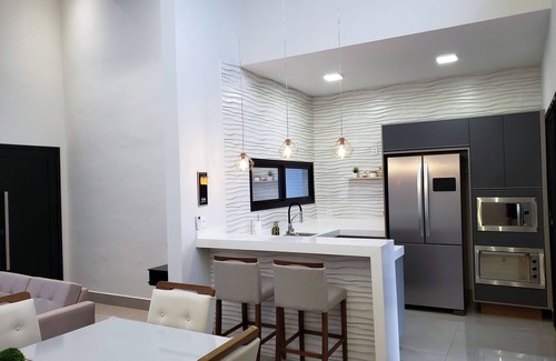 Vila Monte Alegre House | Modern house in gated community with swimming pool