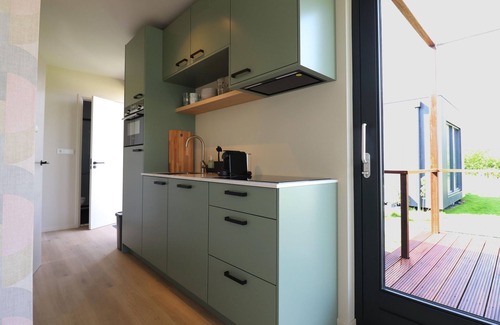 Menaldum Ski Chalet | Modern house with a beautiful view of Friesland