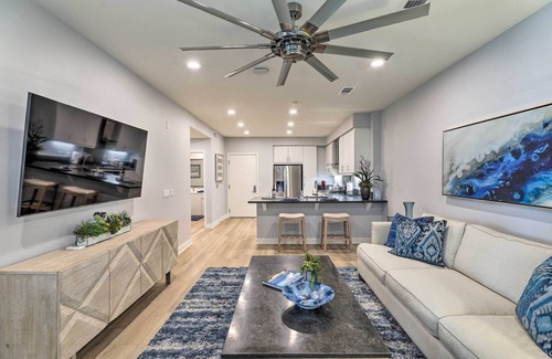 Irvine Business Complex Condo | Modern Irvine Condo w/Pool - 7 Mi to Beach!