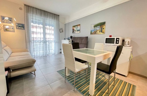 Porto Santa Margherita Apartment | Modern apartment close to the beach
