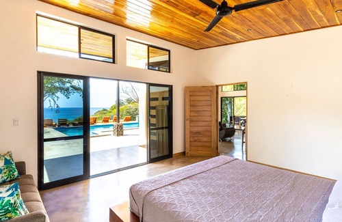 San Juan del Sur House | Modern Jungle Retreat - Great Surf, AC, Hot Water