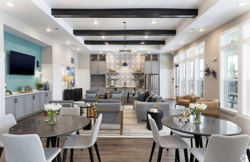 Lake Buena Vista Apartment | Modern King Apt w Water view, Pool Gym Near Parks