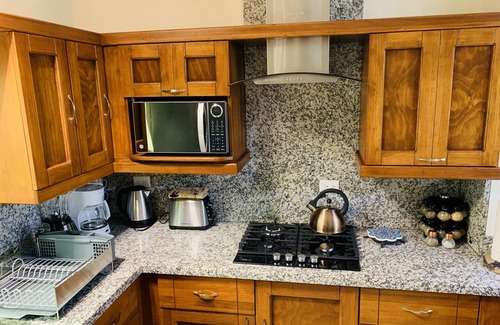 San Salvador House | ★ ☼Modern, Lovely & Private Home Gated Community