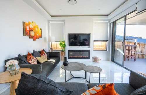 Airds House | Modern, Luxurious & Brand New Home 4 bedroom home in Sydney