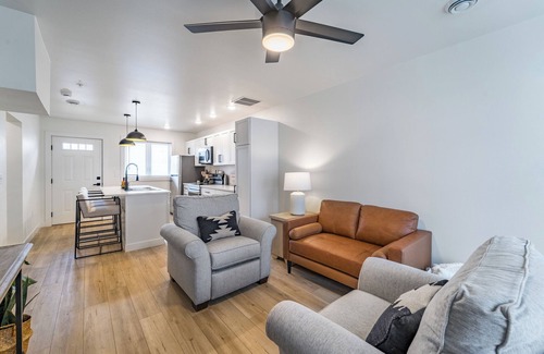 Wausau House | Modern Luxury 3 Bedroom Townhouse by Lakes