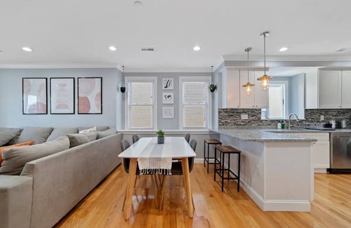 Mattapan Apartment | Modern/Luxury | Steps from Zoo & Golf Course