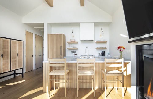 Park City House | Modern Luxury - Steps to the Provo River