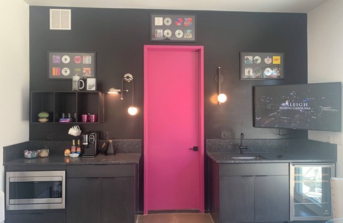East Raleigh House | Modern Luxury Tiny House w/Private Hot Tub, Spa Shower & Designer Touches