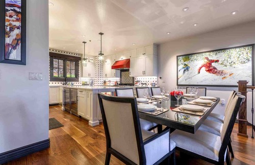 Mountain Village Cabin | Modern luxury in this beautiful three bedroom Cabin