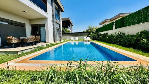 Dosemealti Villa | Modern Luxury Villa