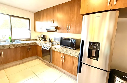 San Antonio Tlayacapan House | Modern 2 Bed Retreat in Ajijic - Unbeatable Location - Fully Appointed