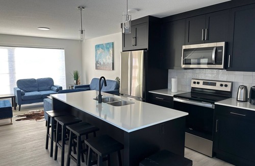 Red Deer House | Modern new townhouse