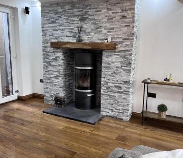 Waunlwyd House | Modern Newly Renovated 3 Story House in Ebbw Vale