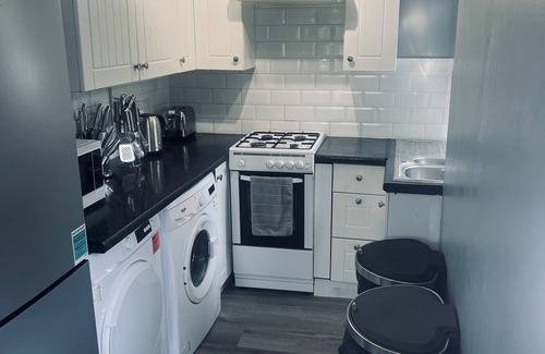 Oxford Apartment | Modern Oxford Retreat - Free parking