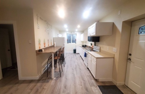 Inglewood-Finn Hill Apartment | Modern Private Cottage Basement Unit
