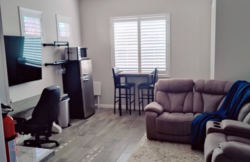 Centennial Hills Apartment | Modern Private Suite 100% Private Entry/Bed/Bath/Laundry/Living/Kitchen