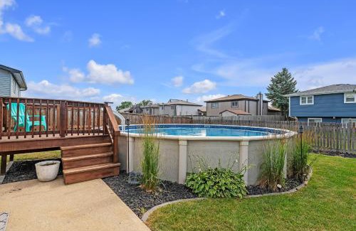 Orland Hills House | Modern Retreat with Private Pool & Yard, 10 mins to Tinley Ampitheatre home