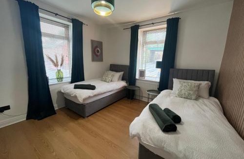 Barnsley Apartment | Modern & retro two bedroom apartment in Barnsley
