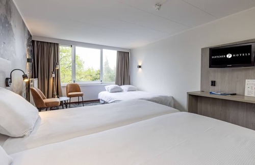Municipality of Hellendoorn House | Modern Room Perfect for Family Nature Trips Near Speelbos Nijverdal